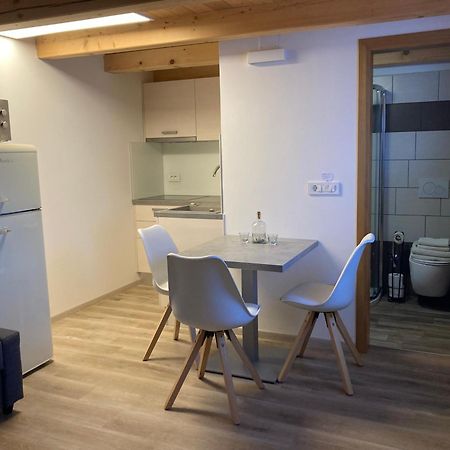 Apartma Hiska Dobravlje Exterior foto